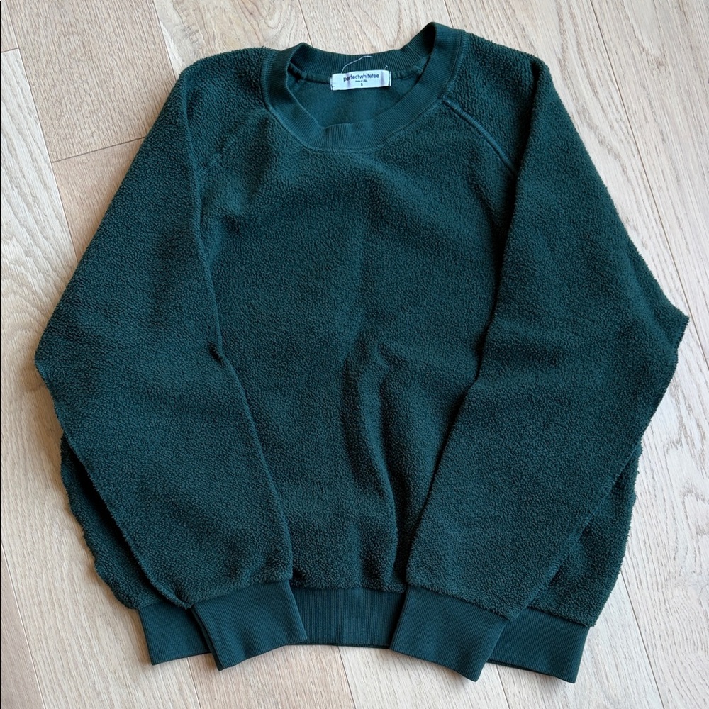 Perfect White Tee Ziggy reverse sweatshirt